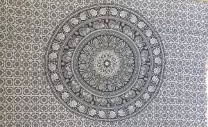 MANTA MEDIANA MANDALA BLANCO/NEGRO