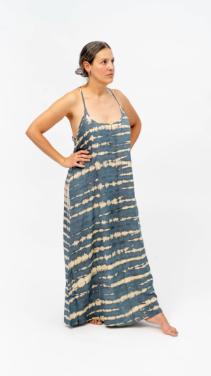 VESTIDO TIE DYE GRIS